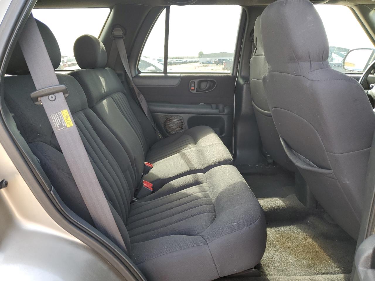 2003 Chevrolet Blazer - Image 11