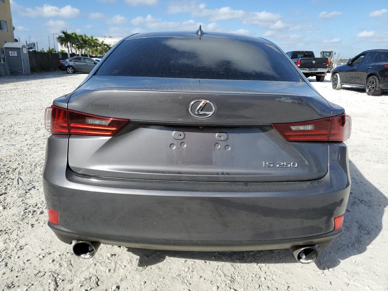 2014 Lexus IS - Image 6