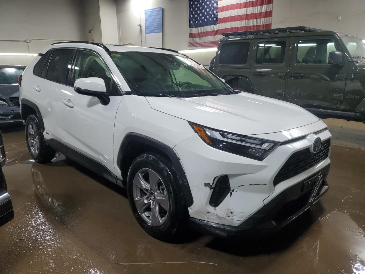 2024 Toyota RAV 4 - Image 4