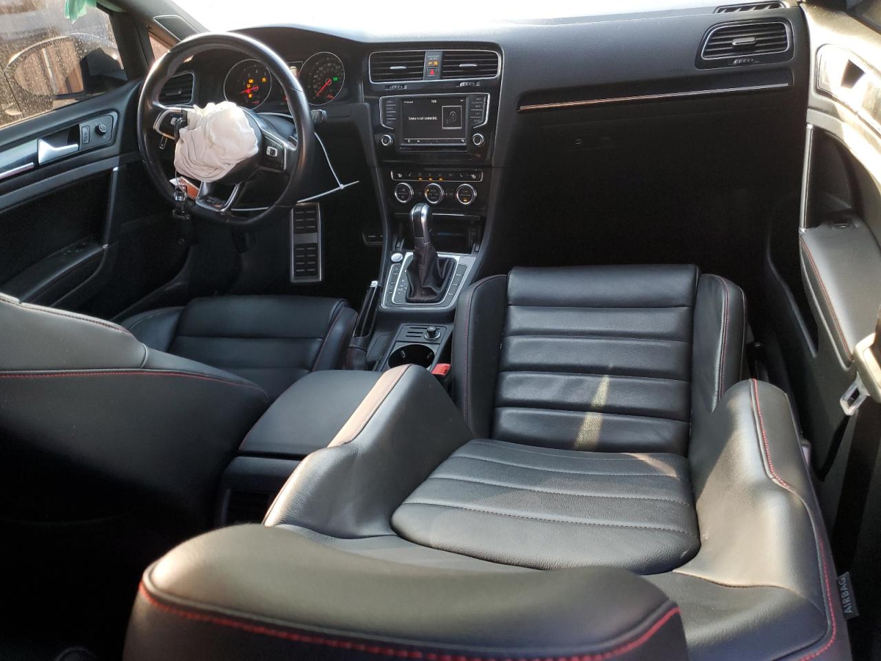 2016 Volkswagen GTI - Image 8