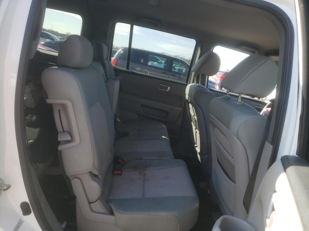 2010 Honda Pilot - Image 11