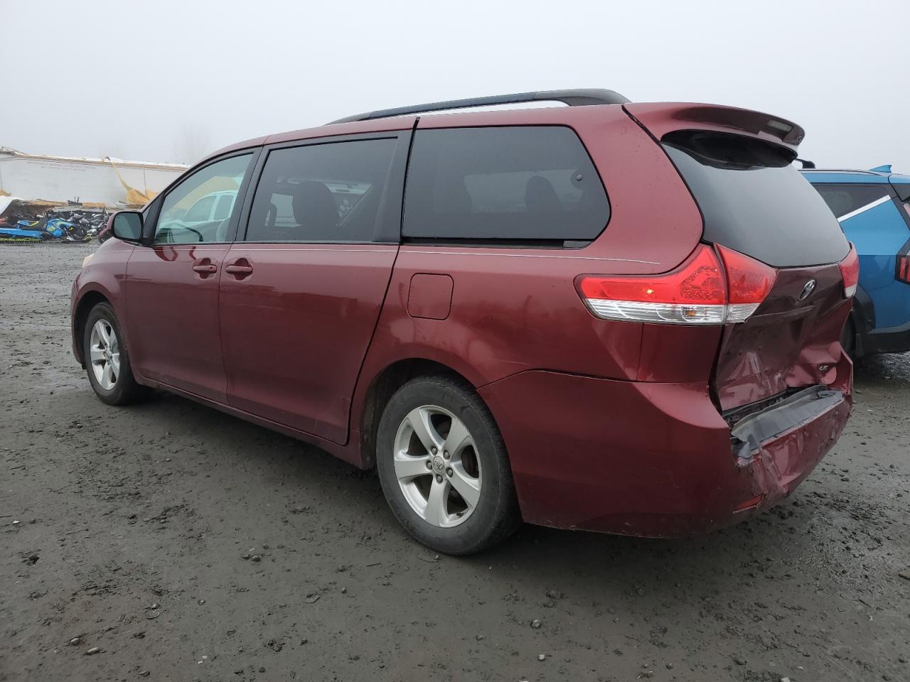 2011 Toyota Sienna - Image 2