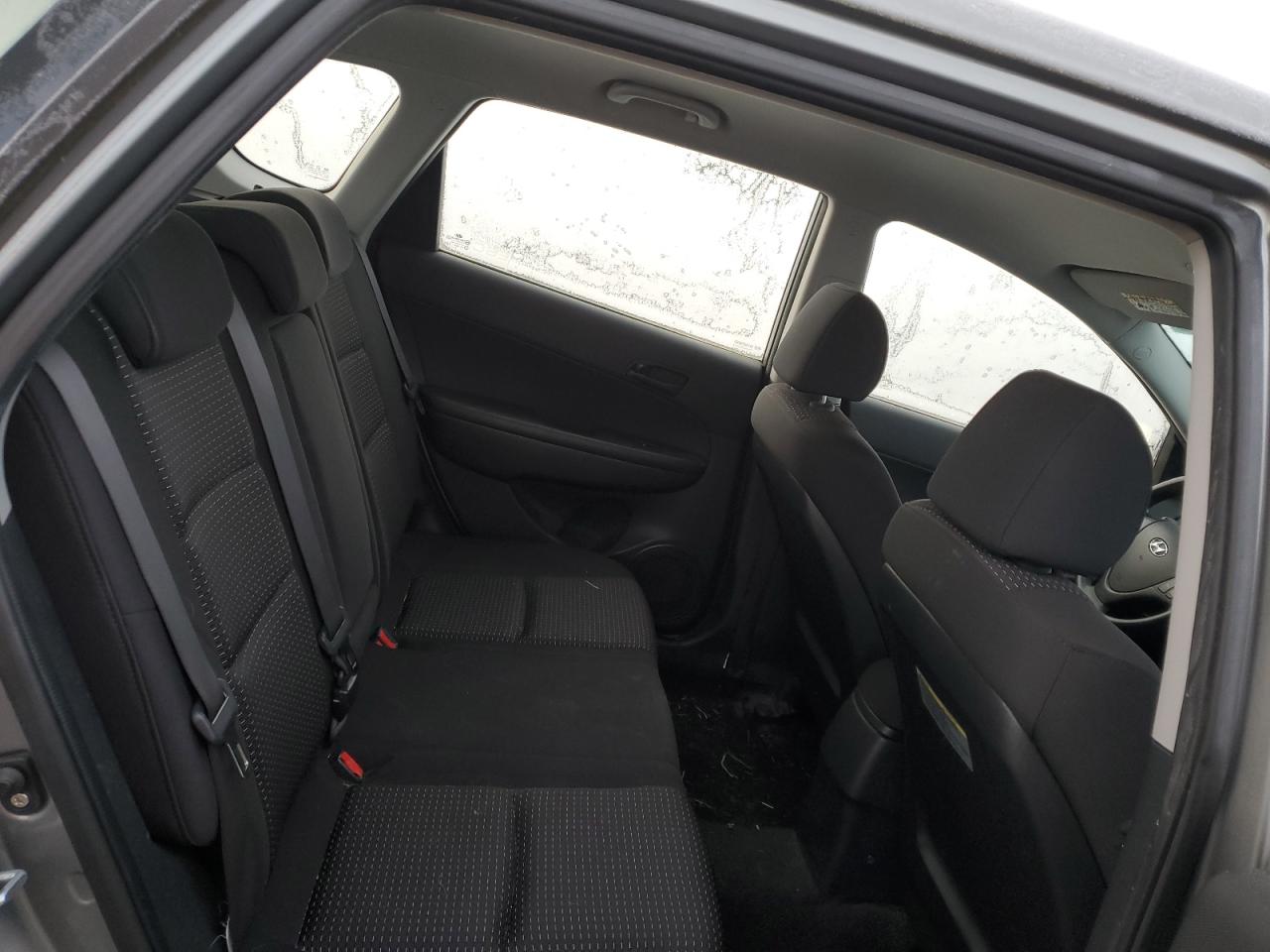 2010 Hyundai Elantra - Image 10