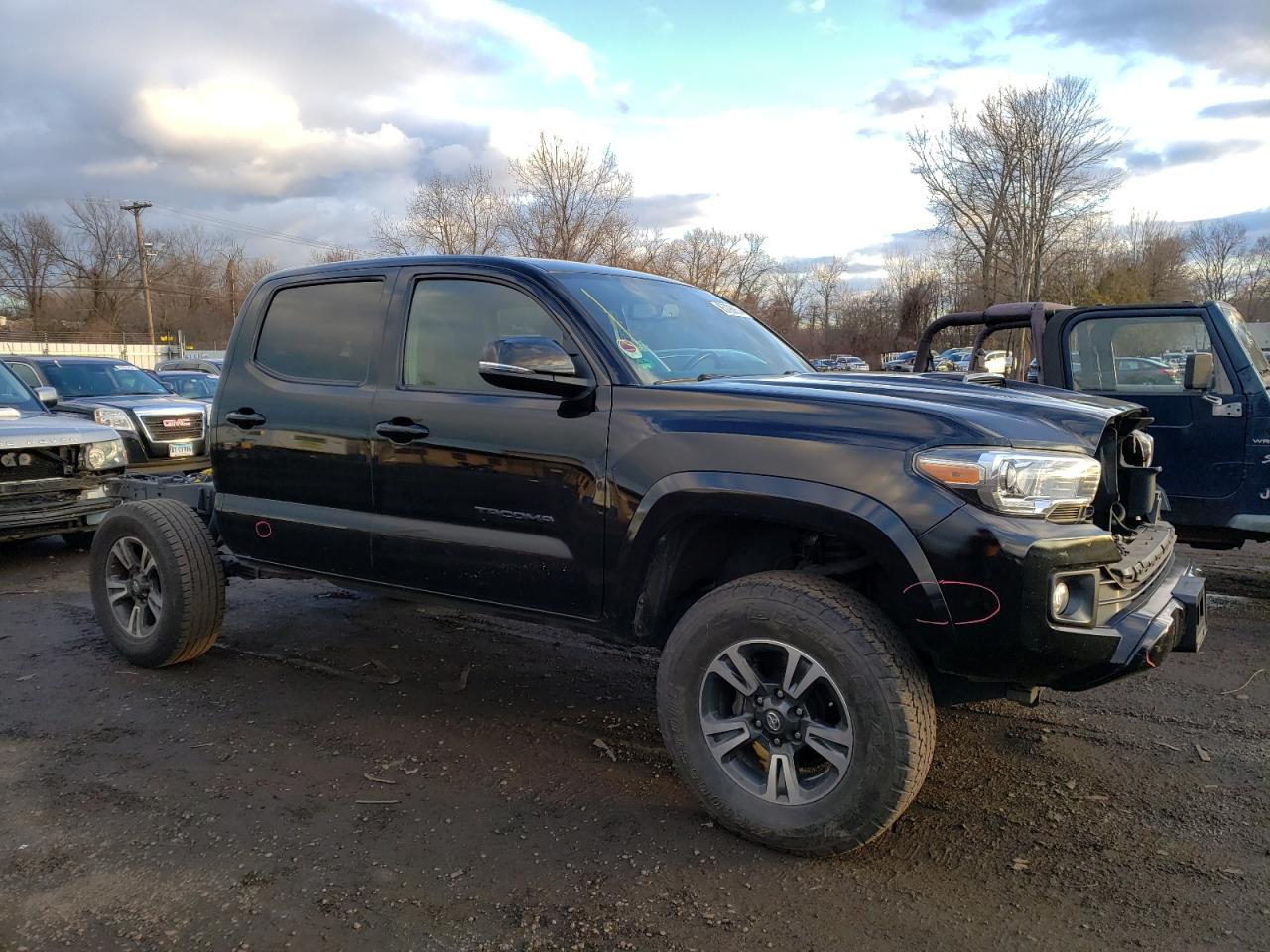 VIN 3TMCZ5AN7HM112975 2017 TOYOTA TACOMA no.4