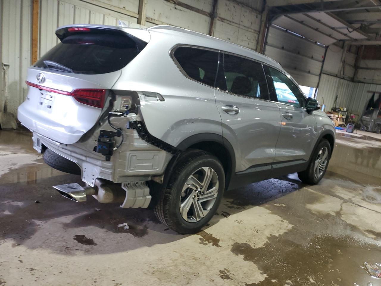 2023 Hyundai Santa Fe - Image 3