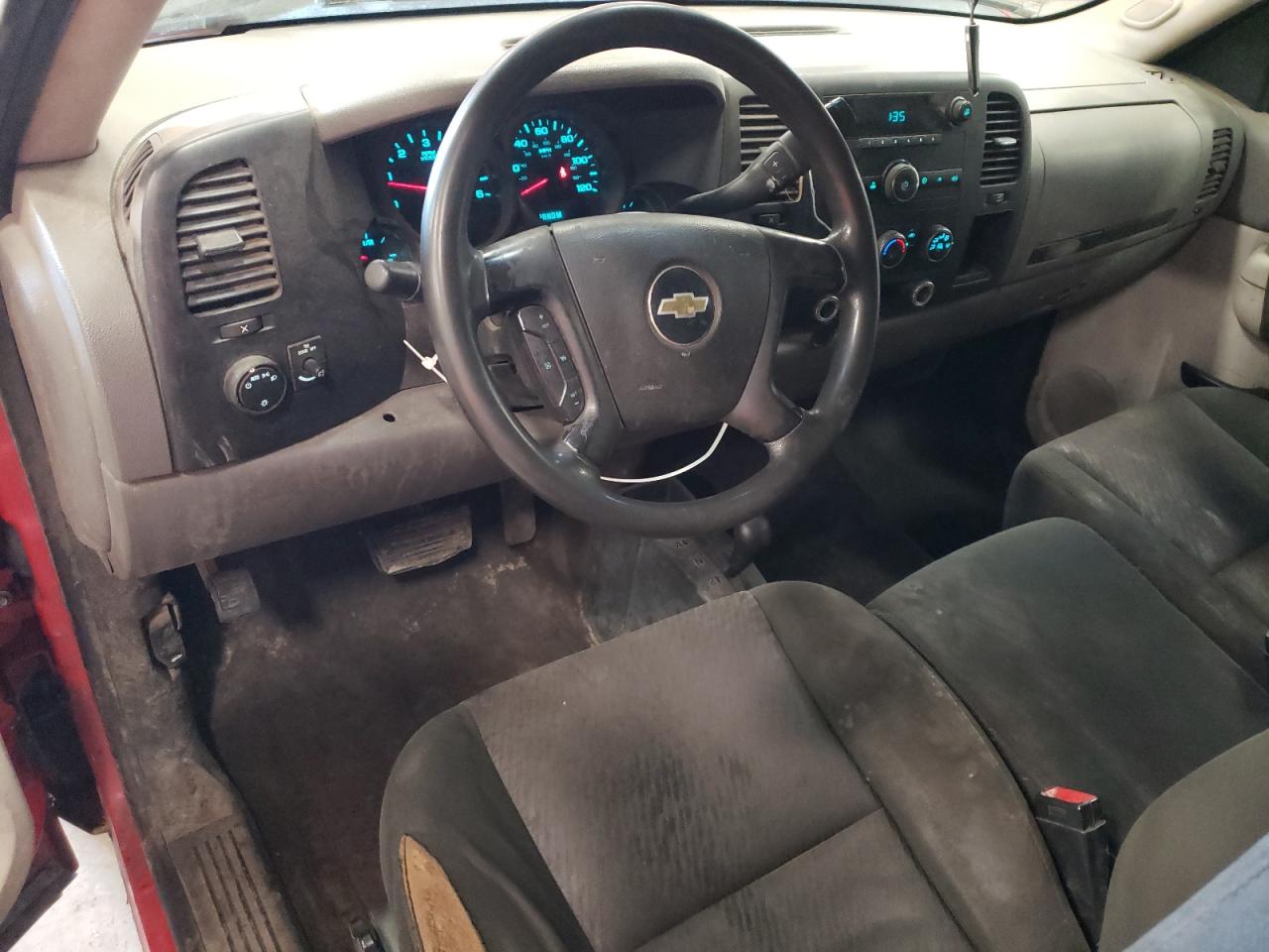 2011 Chevrolet Silverado - Image 8