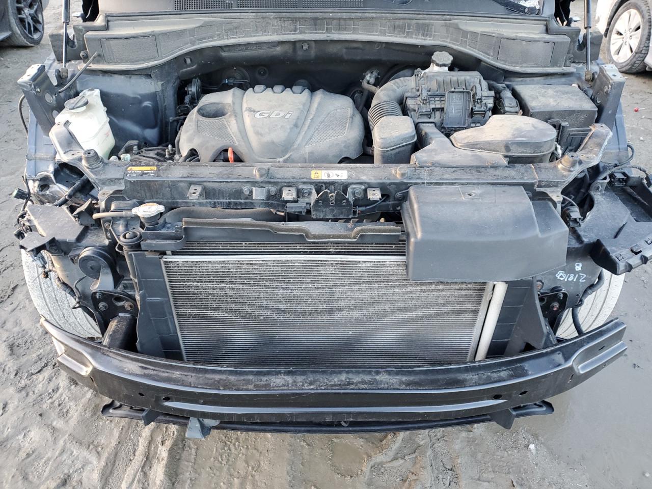 2015 Hyundai Santa Fe - Image 12