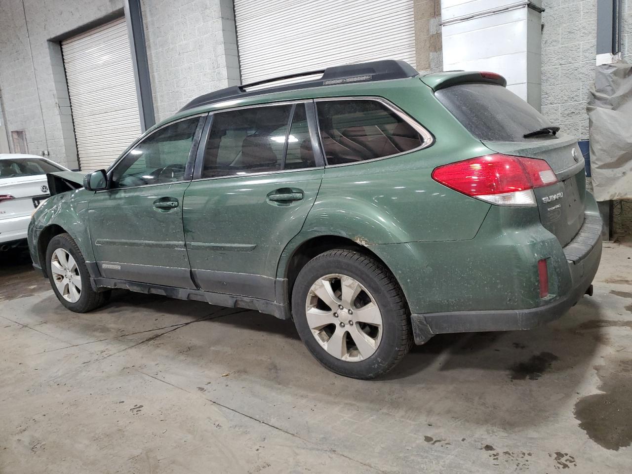 2011 Subaru Outback - Image 2