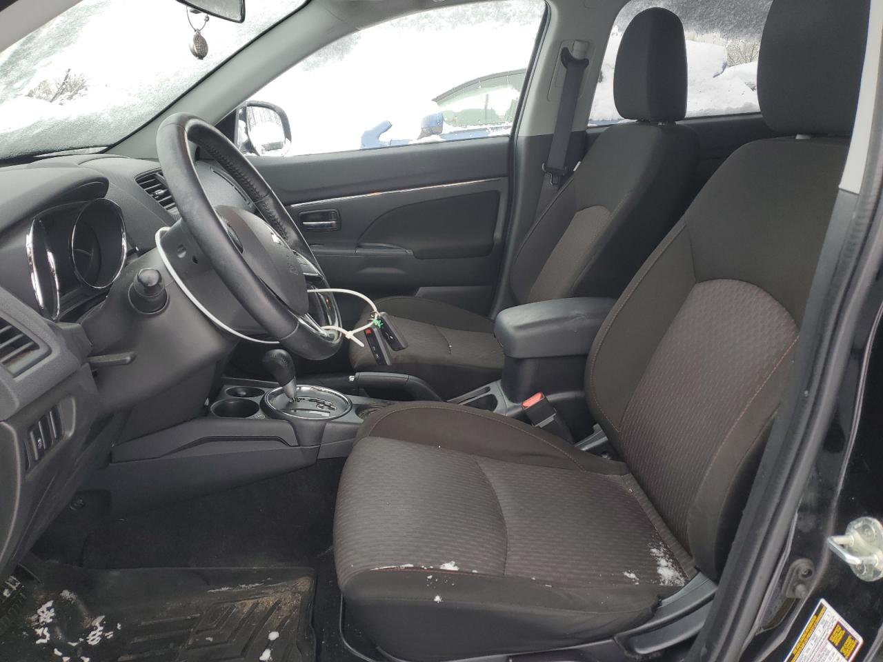2017 Mitsubishi Outlander - Image 7