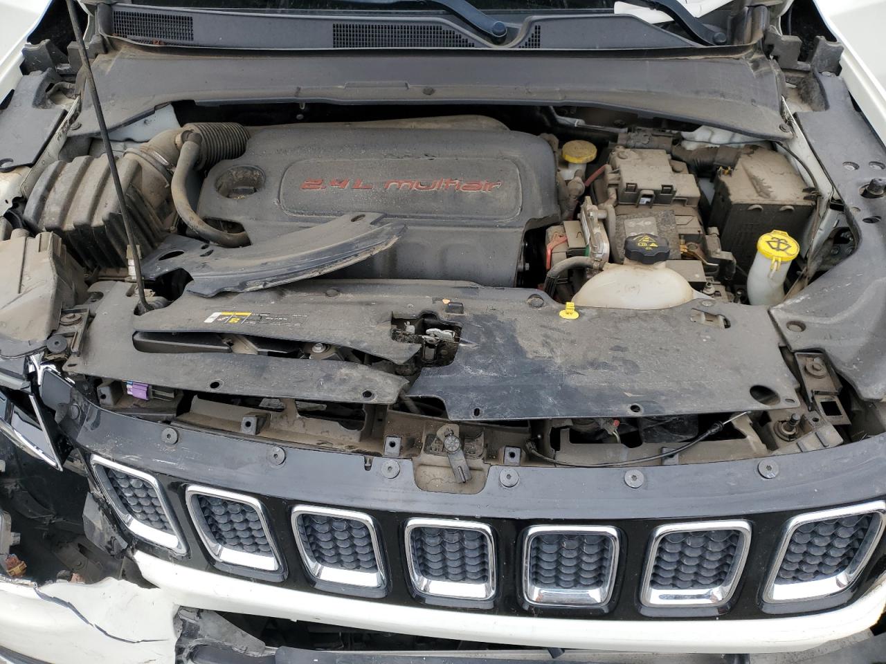 2018 Jeep Compass - Image 12