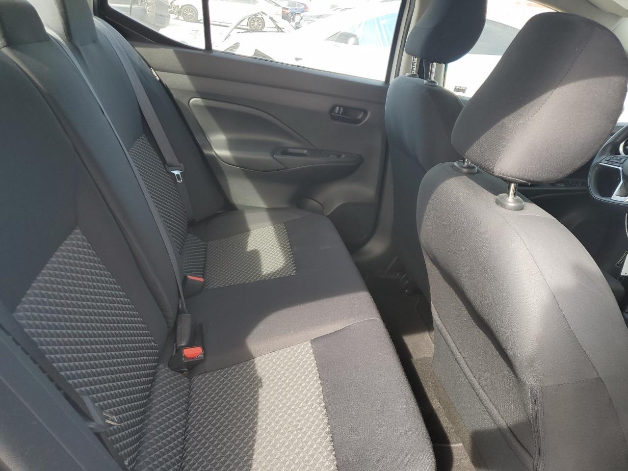 2020 Nissan Versa - Image 10