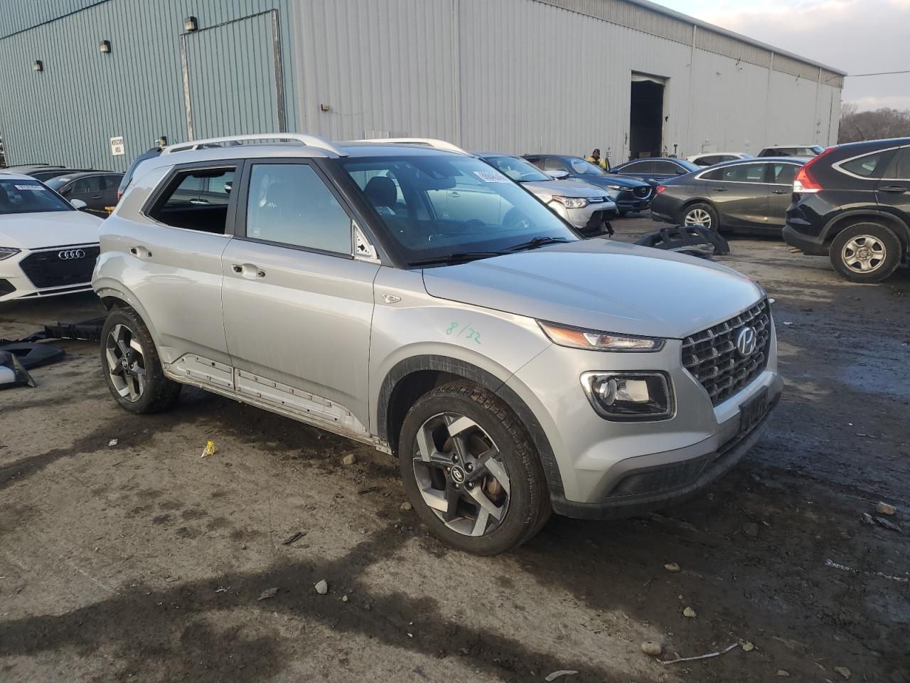 2021 Hyundai Venue - Image 4