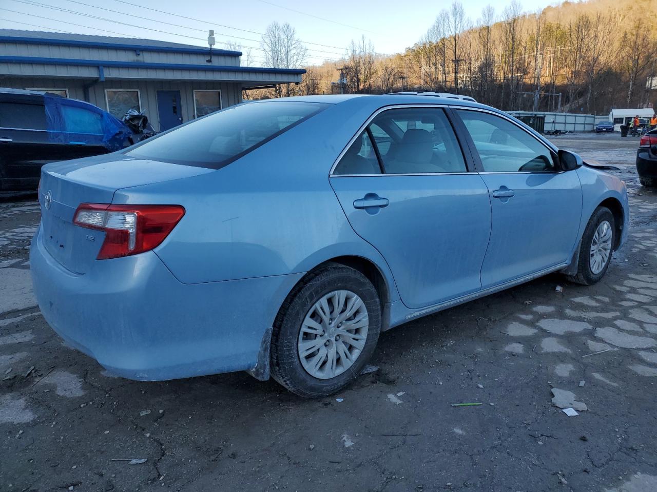 2014 Toyota Camry - Image 3