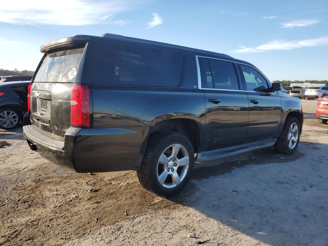 VIN 1GNSCJKC0FR265395 2015 CHEVROLET SUBURBAN no.3