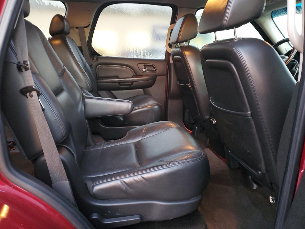 2008 Cadillac Escalade - Image 10