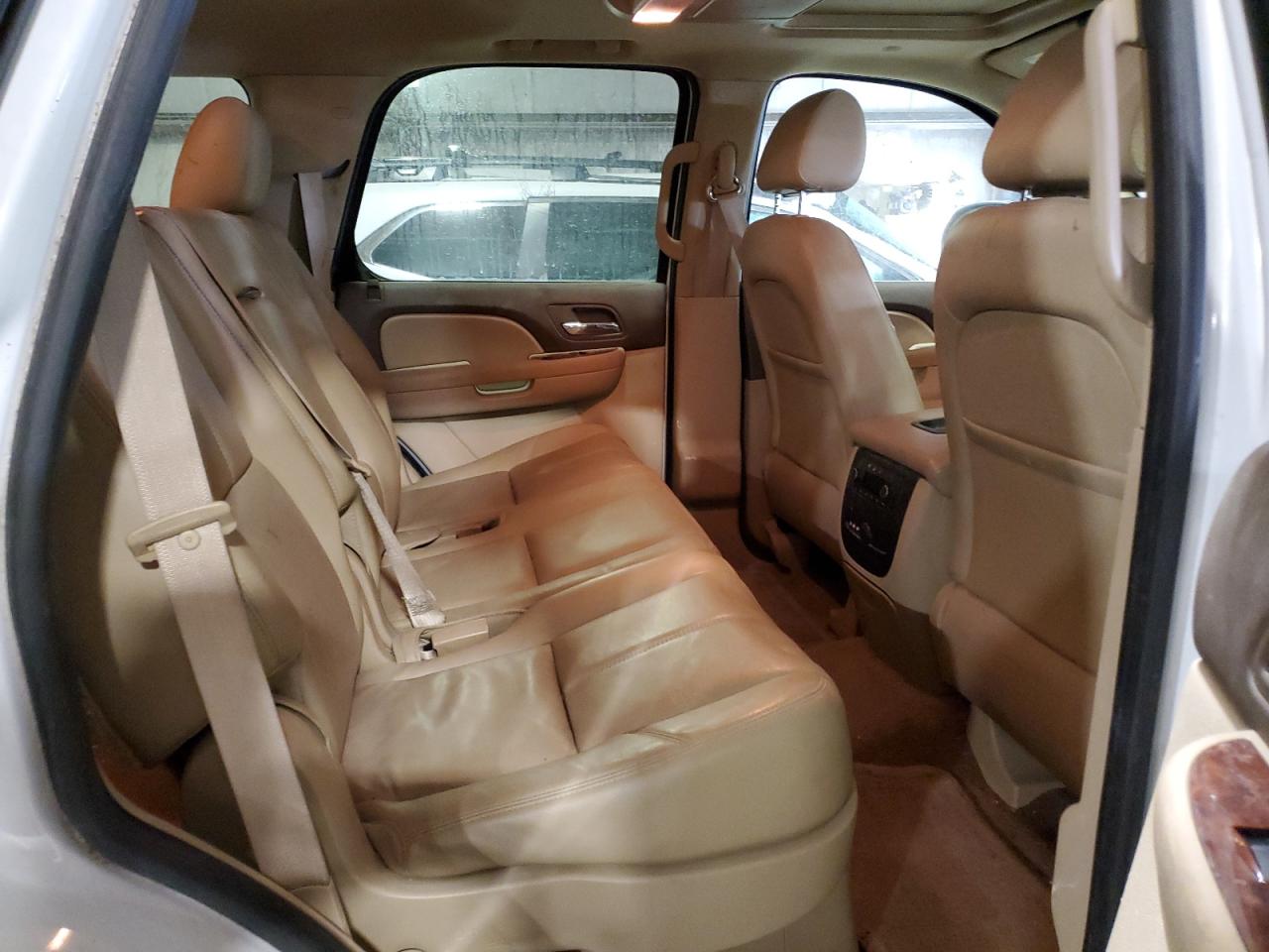 2011 GMC Yukon - Image 11