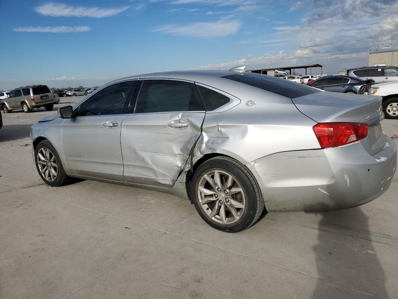 2016 Chevrolet Impala - Image 2