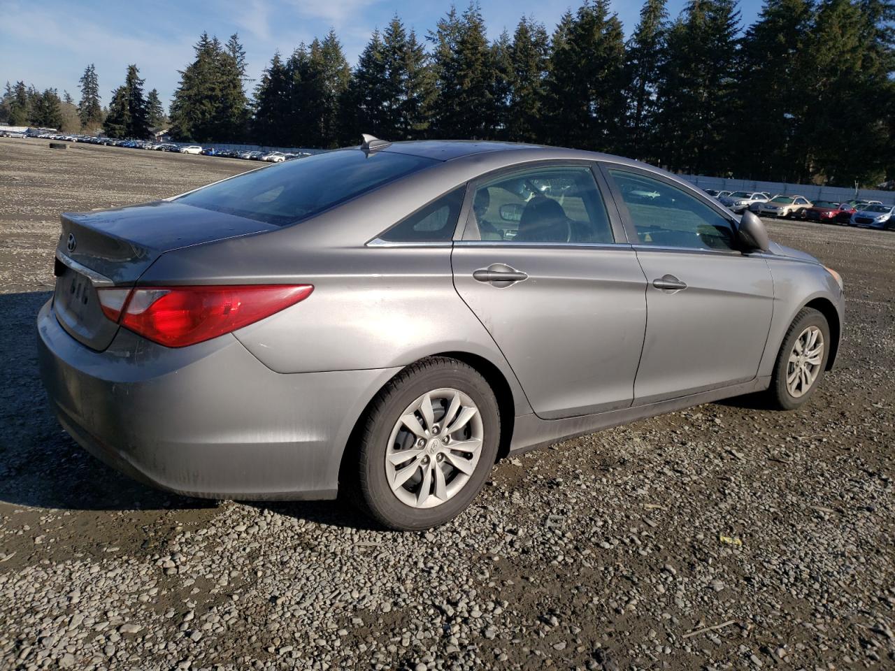 2012 Hyundai Sonata - Image 3