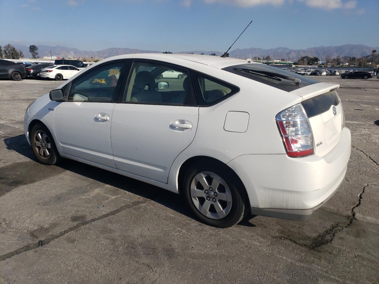 2006 Toyota Prius - Image 2