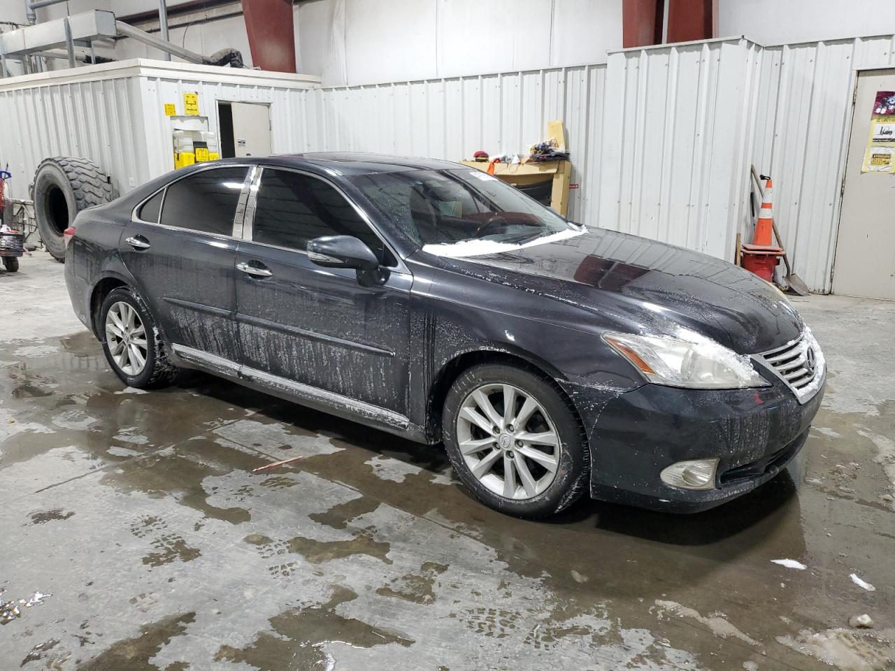 2011 Lexus ES - Image 4