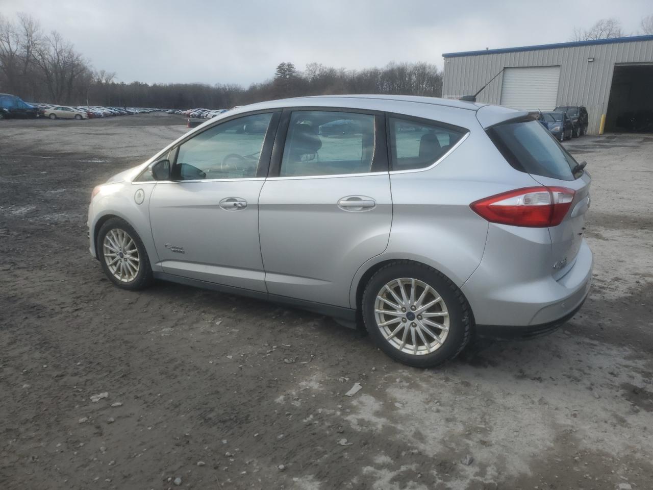 VIN 1FADP5CU7GL112768 2016 FORD CMAX no.2