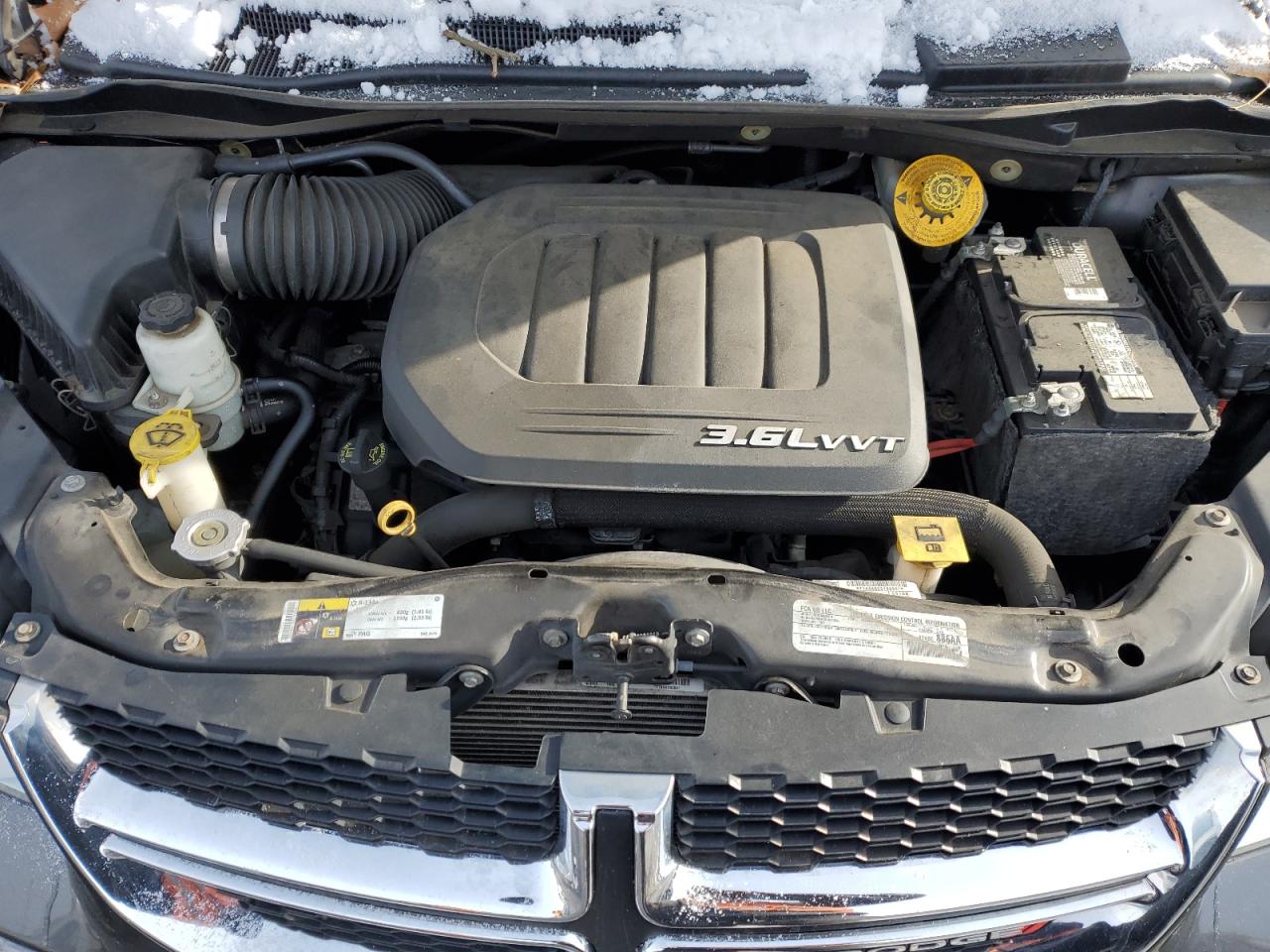 2017 Dodge Caravan - Image 12