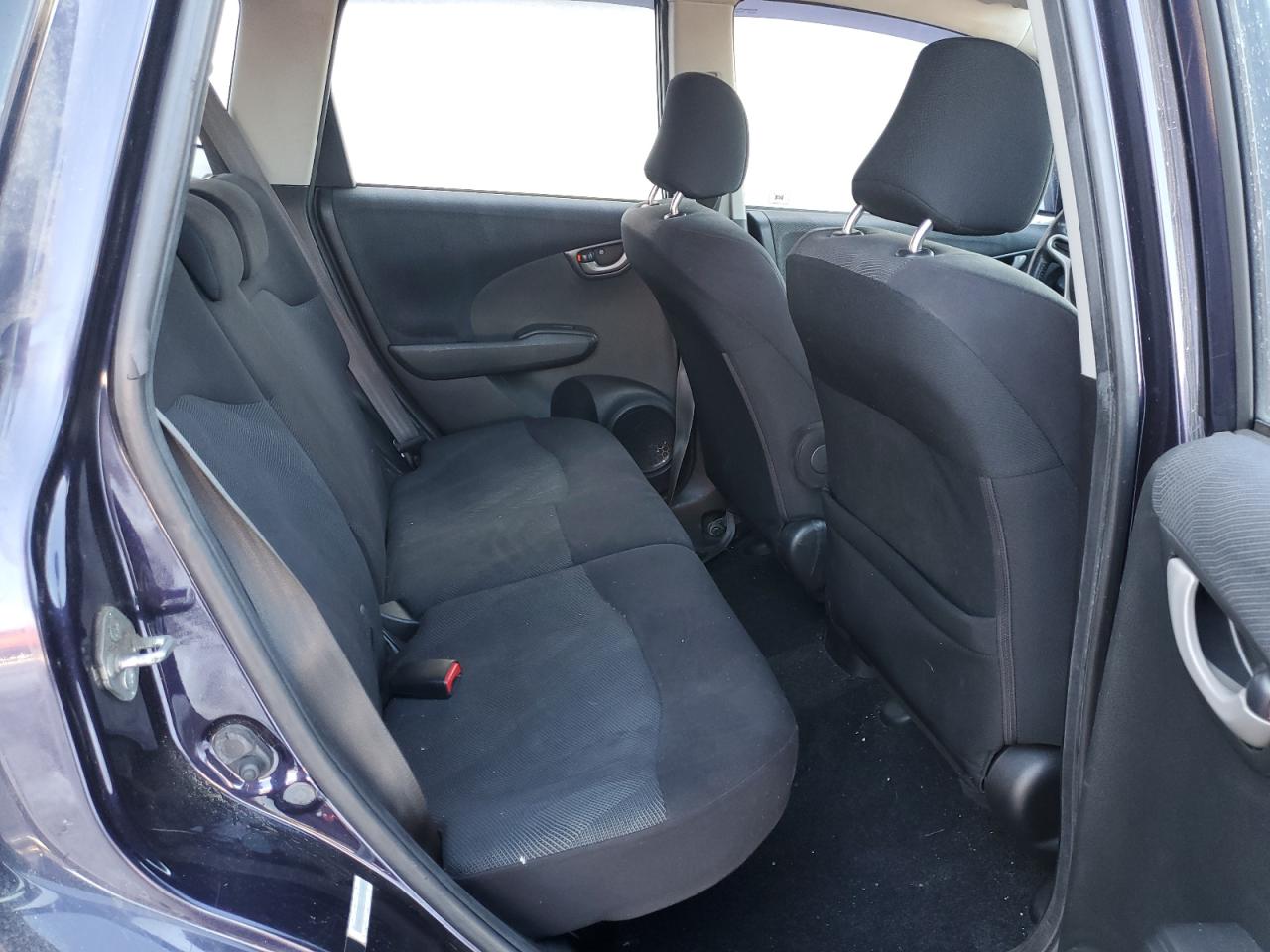 2010 Honda Fit - Image 11