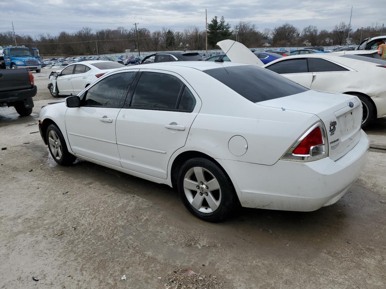 2007 Ford Fusion - Image 2