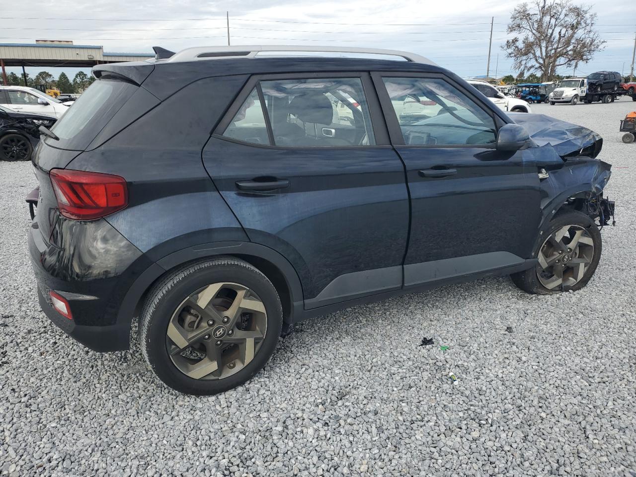 2020 Hyundai Venue - Image 3