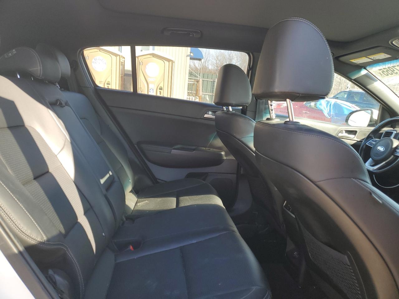 2020 Kia Sportage - Image 11