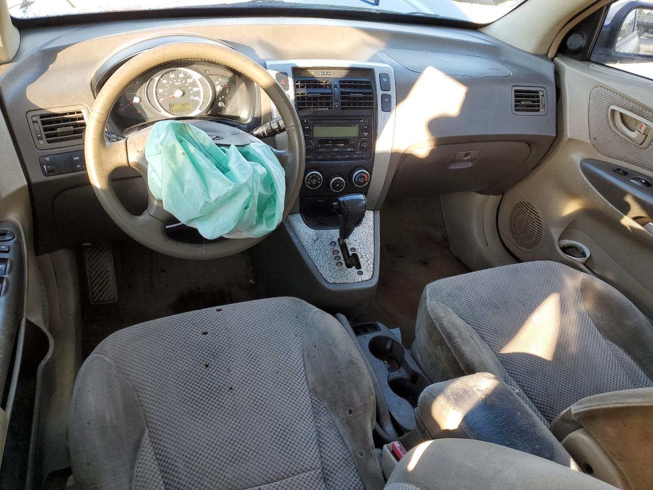 2006 Hyundai Tucson - Image 8