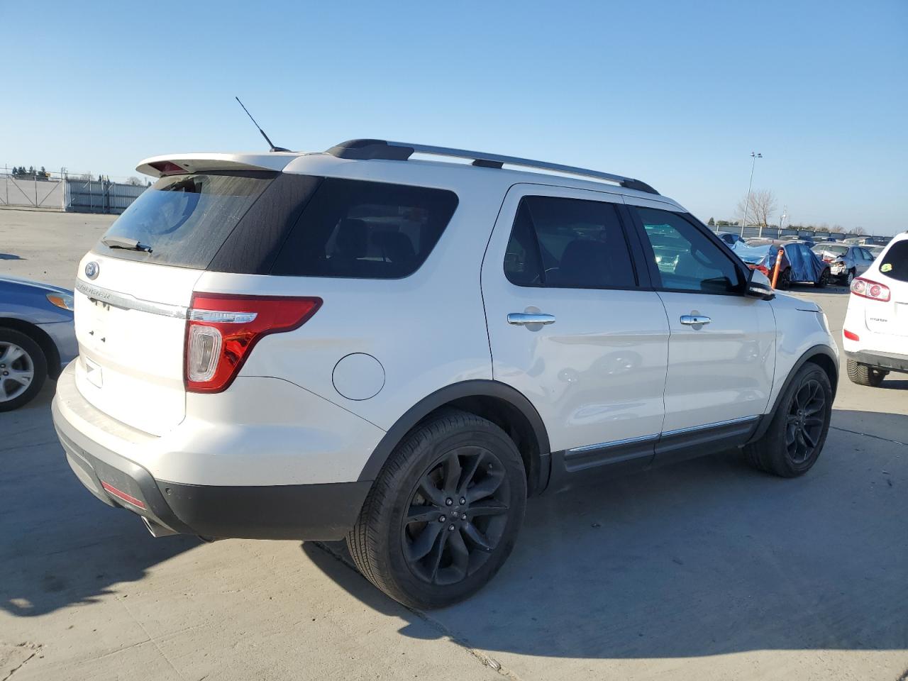 2015 Ford Explorer - Image 3