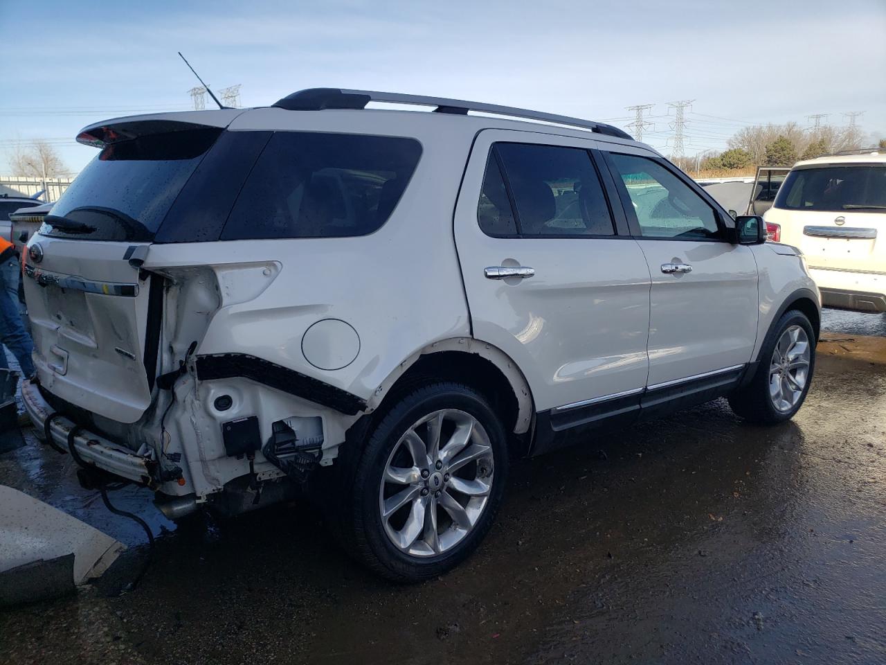 2015 Ford Explorer - Image 3