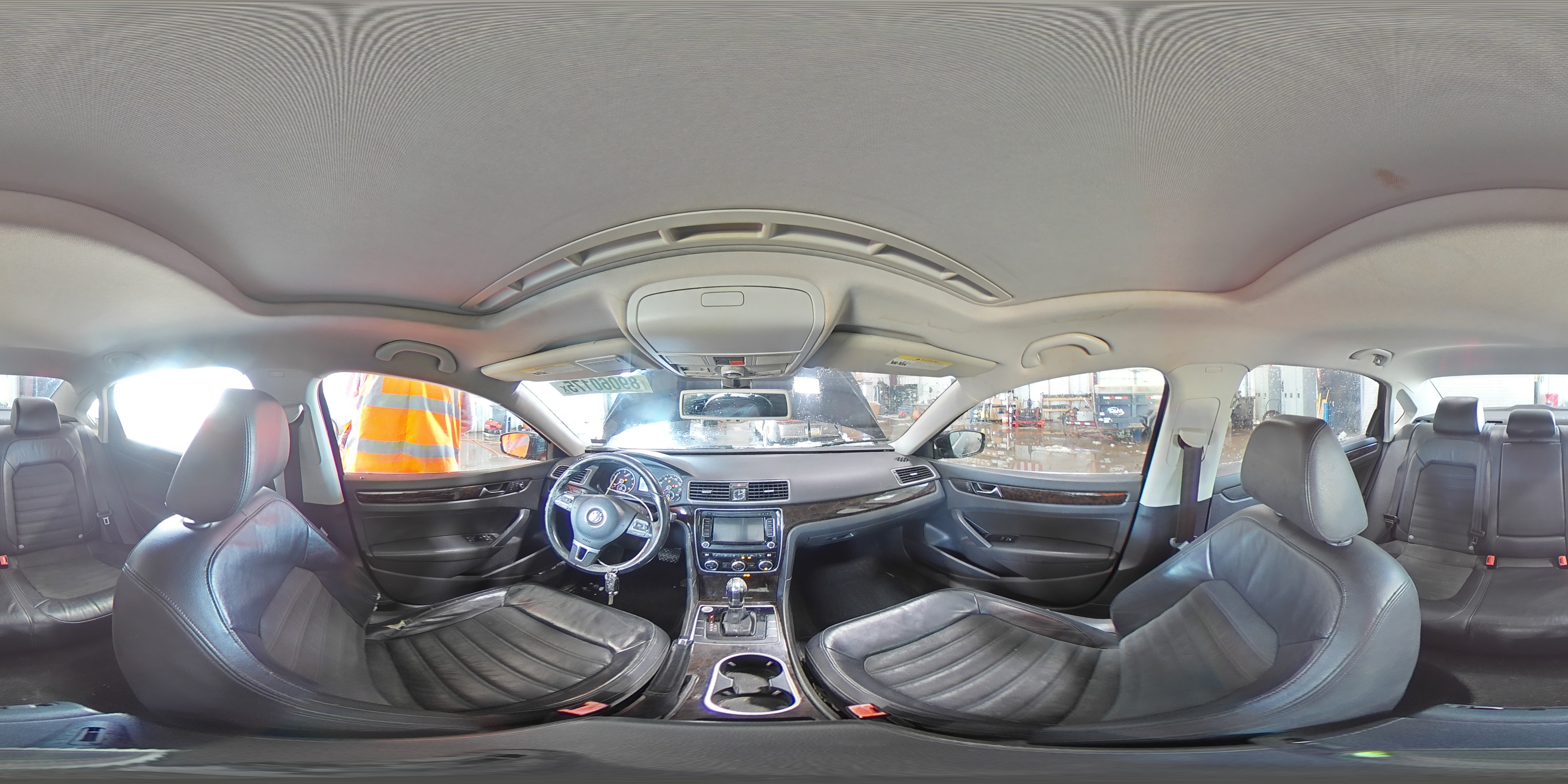 2014 Volkswagen Passat - Image 15