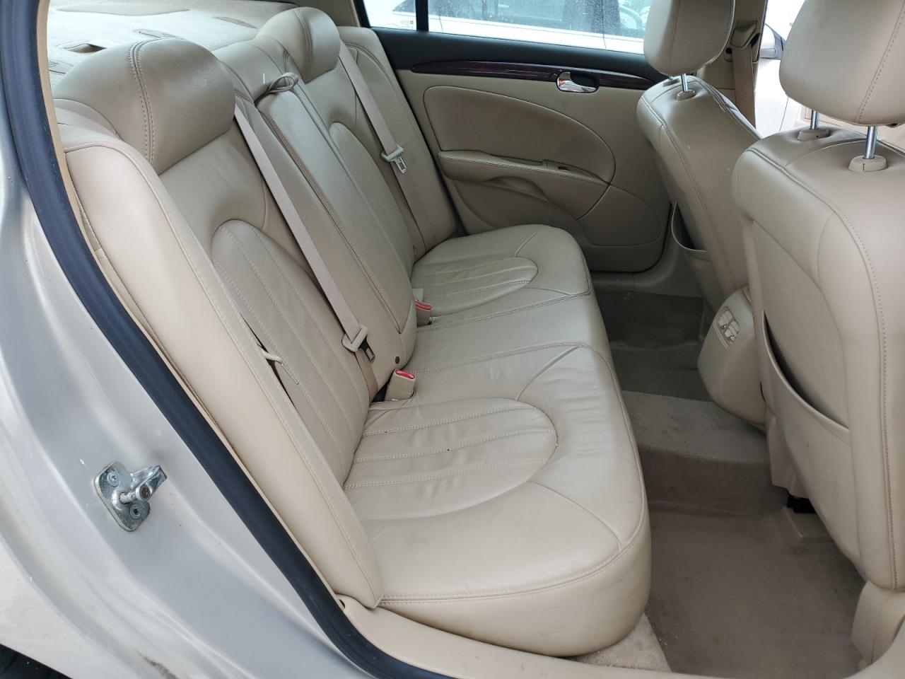 2007 Buick Lucerne - Image 10