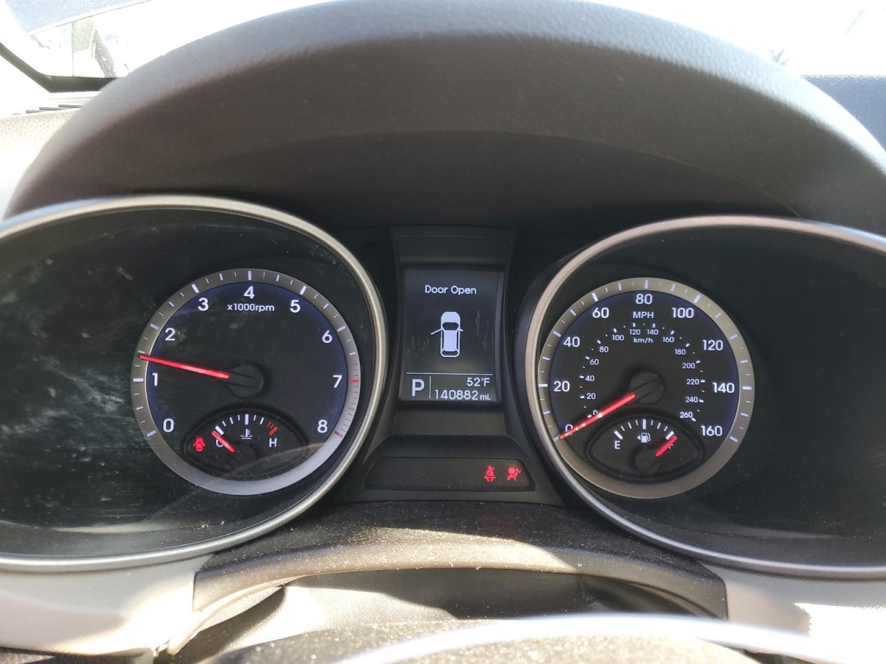 2016 Hyundai Santa Fe - Image 9