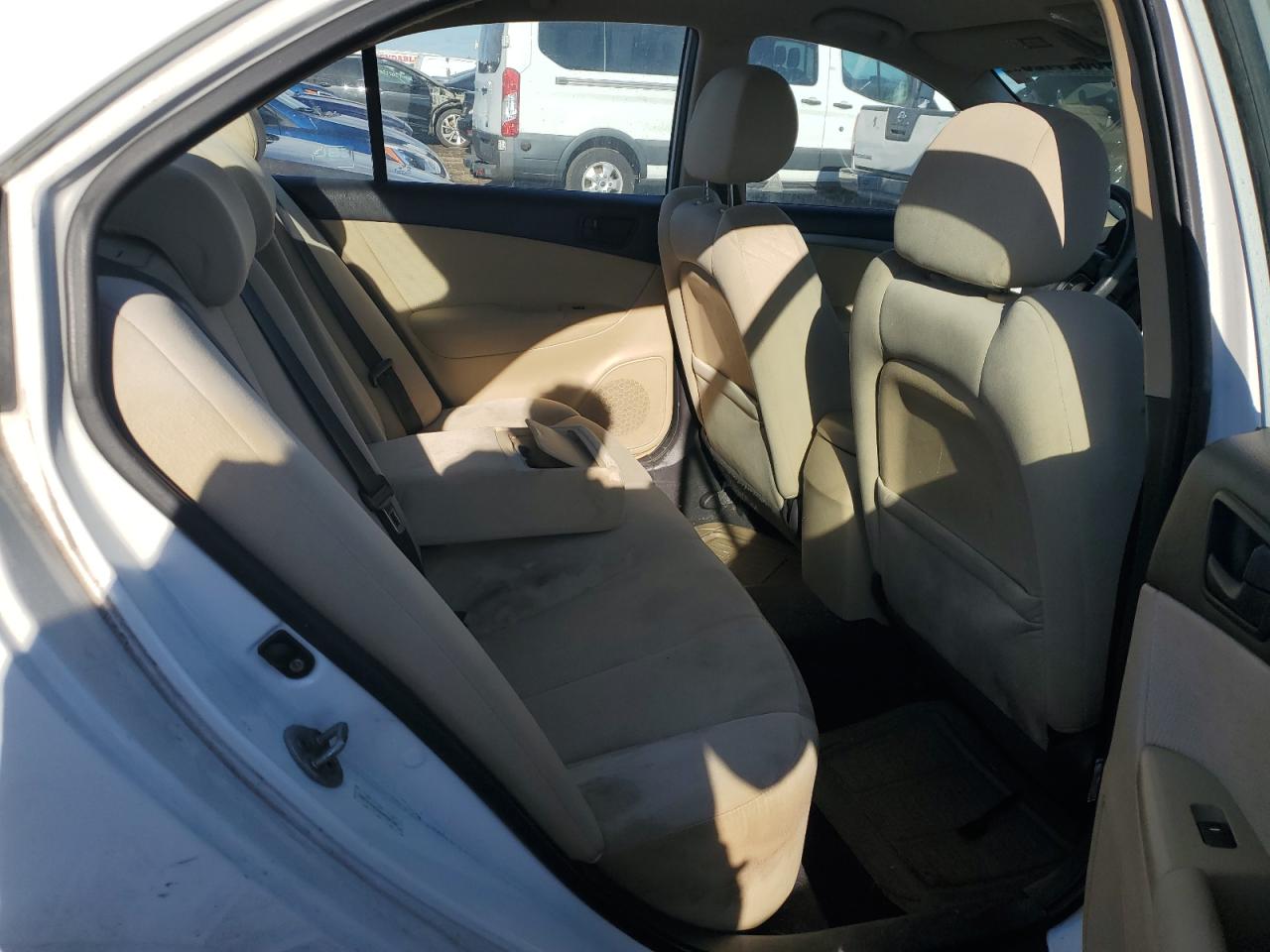 2010 Hyundai Sonata - Image 10