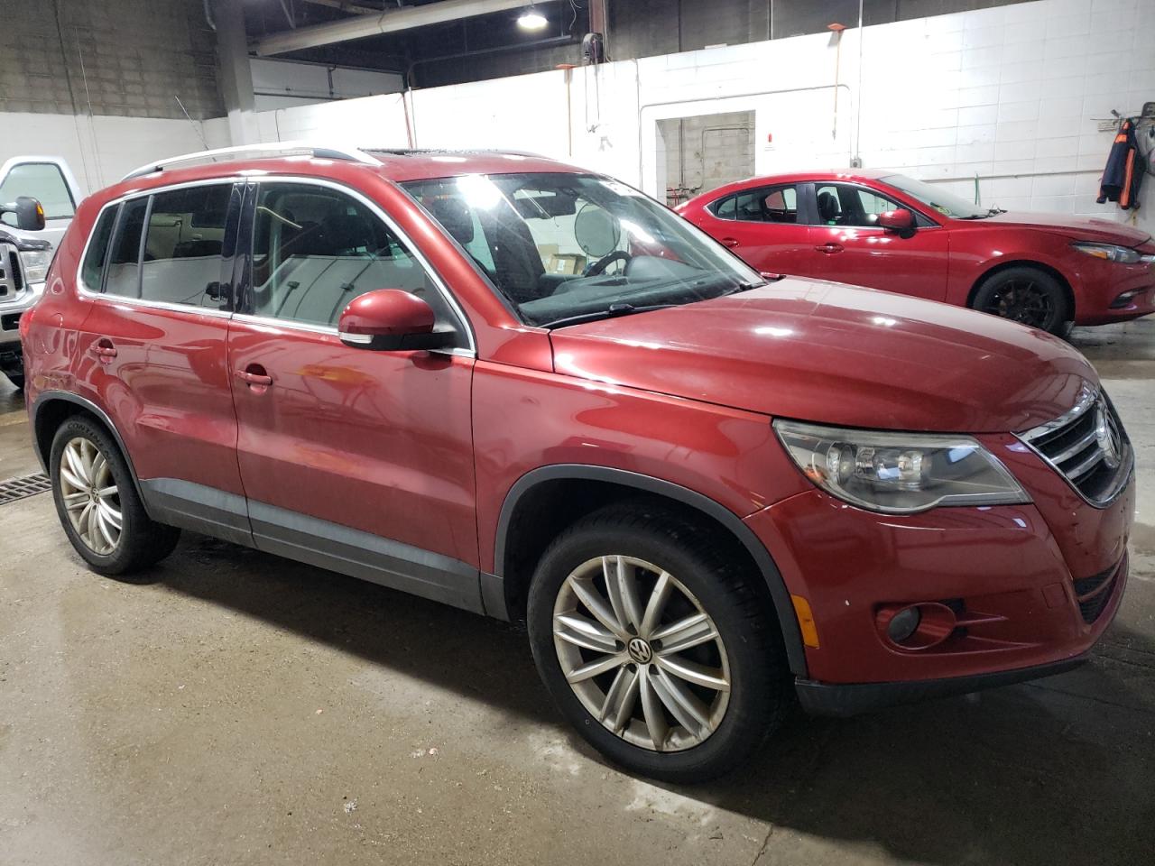 2009 Volkswagen Tiguan - Image 4