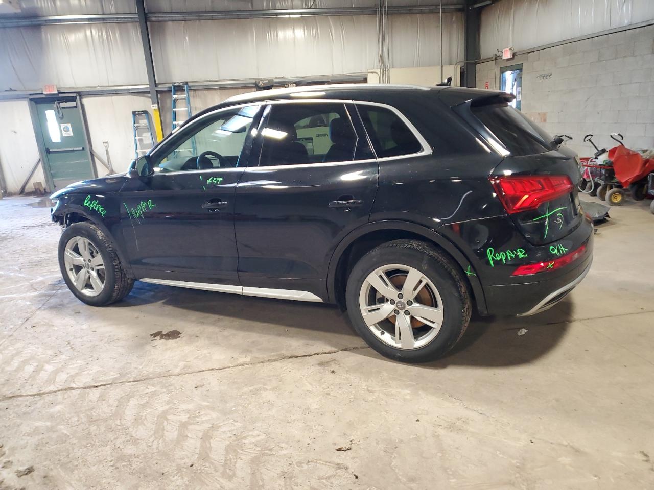 VIN WA1CNAFYXK2019500 2019 AUDI Q5 no.2