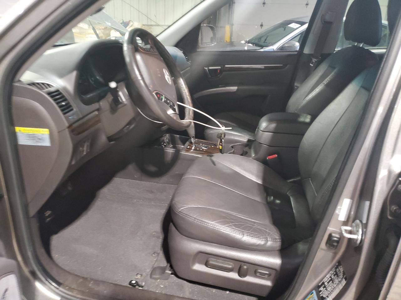 2011 Hyundai Santa Fe - Image 7