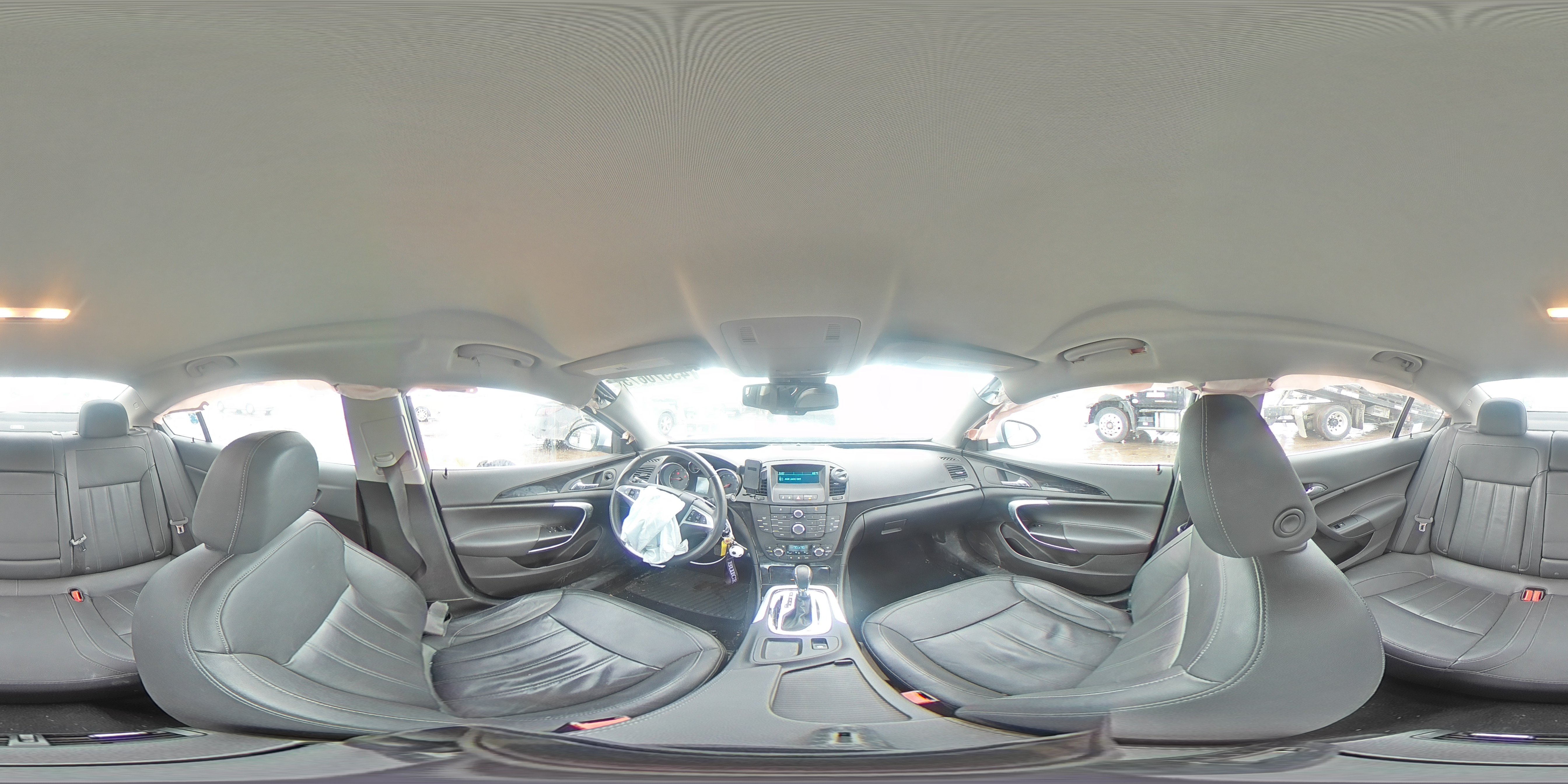 2011 Buick Regal - Image 12
