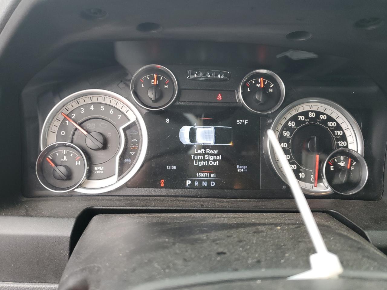 2015 RAM 1500 - Image 9