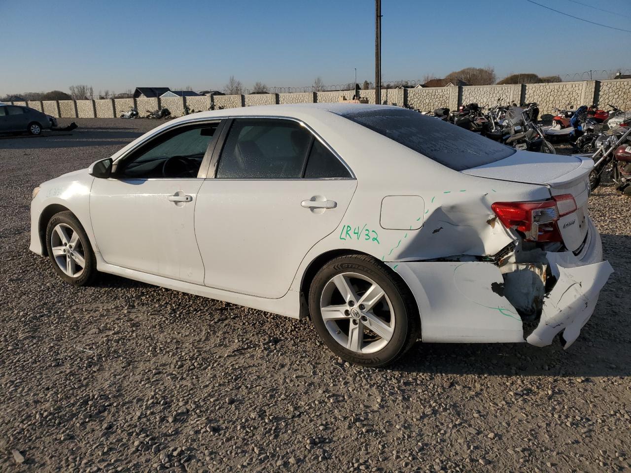 2014 Toyota Camry - Image 2