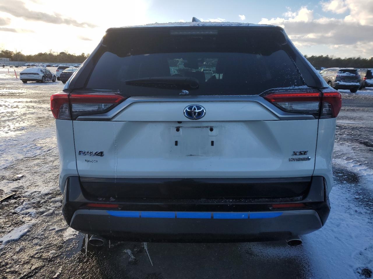 JTMEWRFV1KJ023859 TOYOTA RAV4 2019