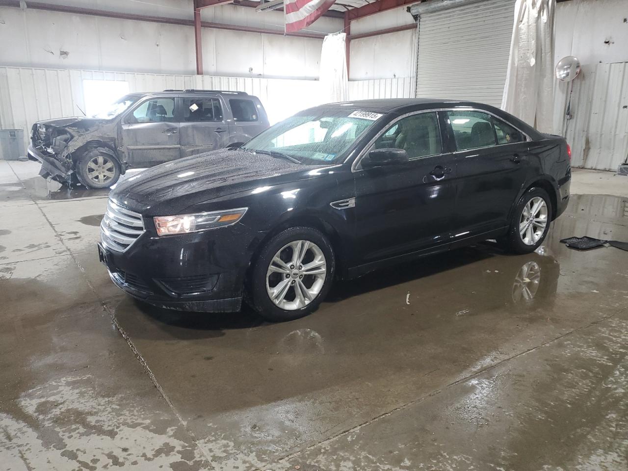 2016 Ford Taurus - Image 1