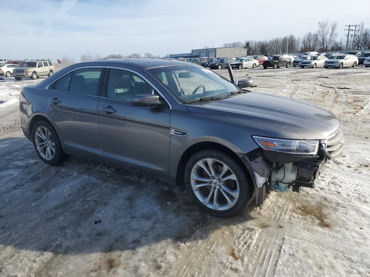 2013 Ford Taurus - Image 4