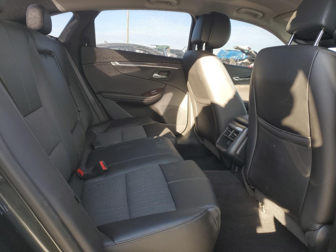 2014 Chevrolet Impala - Image 10