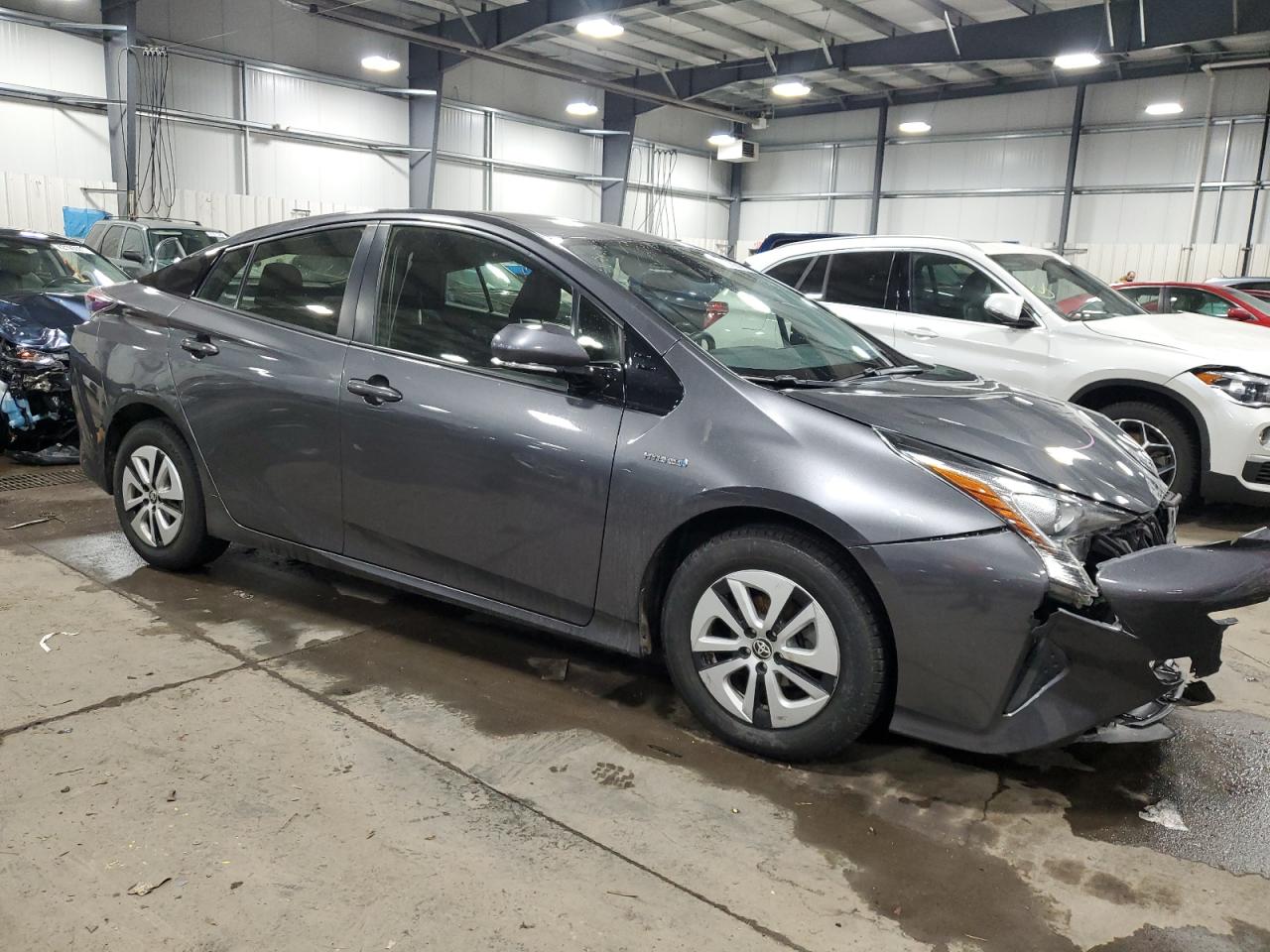 2017 Toyota Prius - Image 4