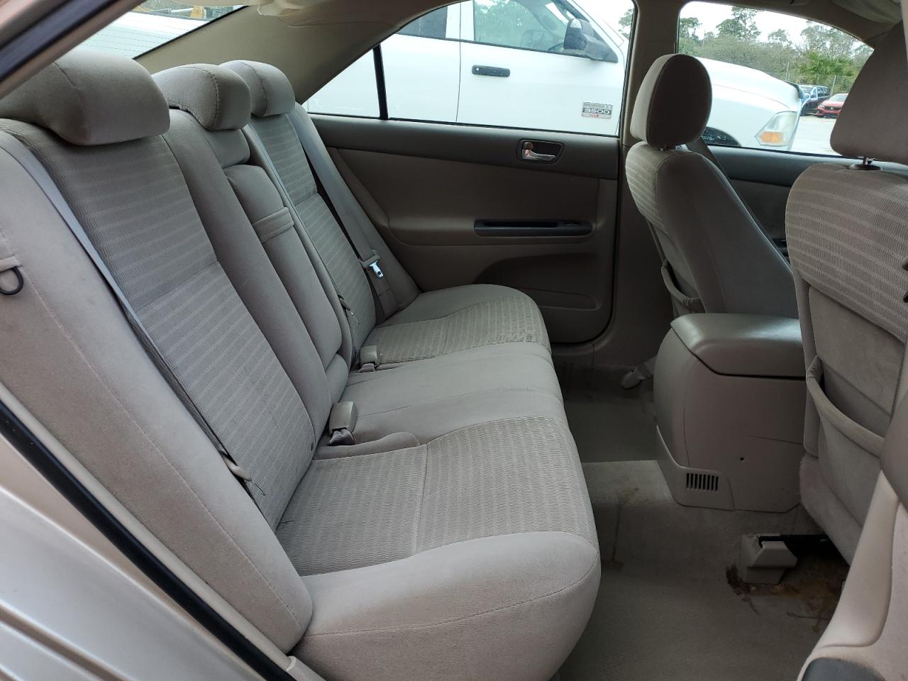 2005 Toyota Camry - Image 10