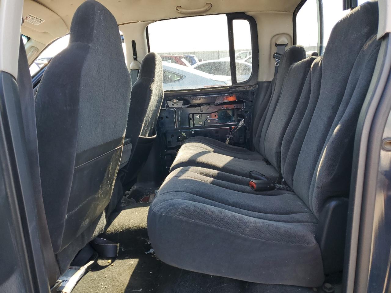 2002 Dodge Dakota - Image 11